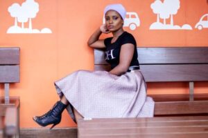 How to Style a Midi Skirt for Every Season