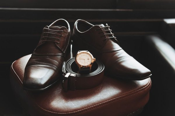 men's belt and watch pairing guide