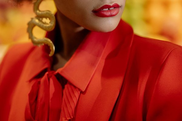 statement collar trend