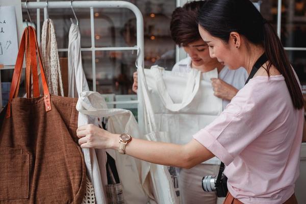 ethical fashion vs sustainable fashion